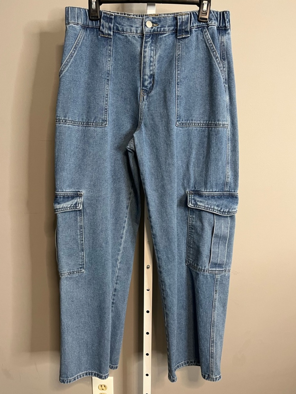 Forever 21 Premium Light Blue Wash Denim Cargo Jeans - Picture 1 of 7